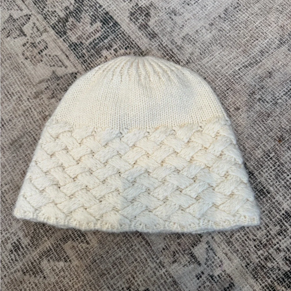Calvin Klein Cream cable Knit Beanie wool blend